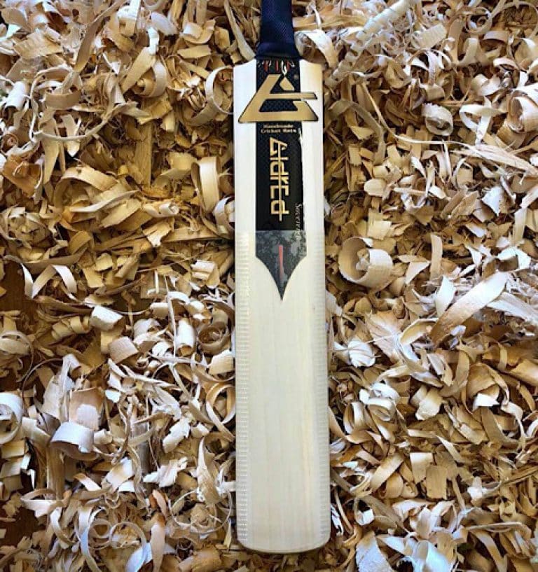 Aldred-Gold-Sovereign-Cricket-Bat