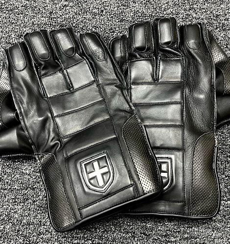 Focus Black Edition Keeping Gloves